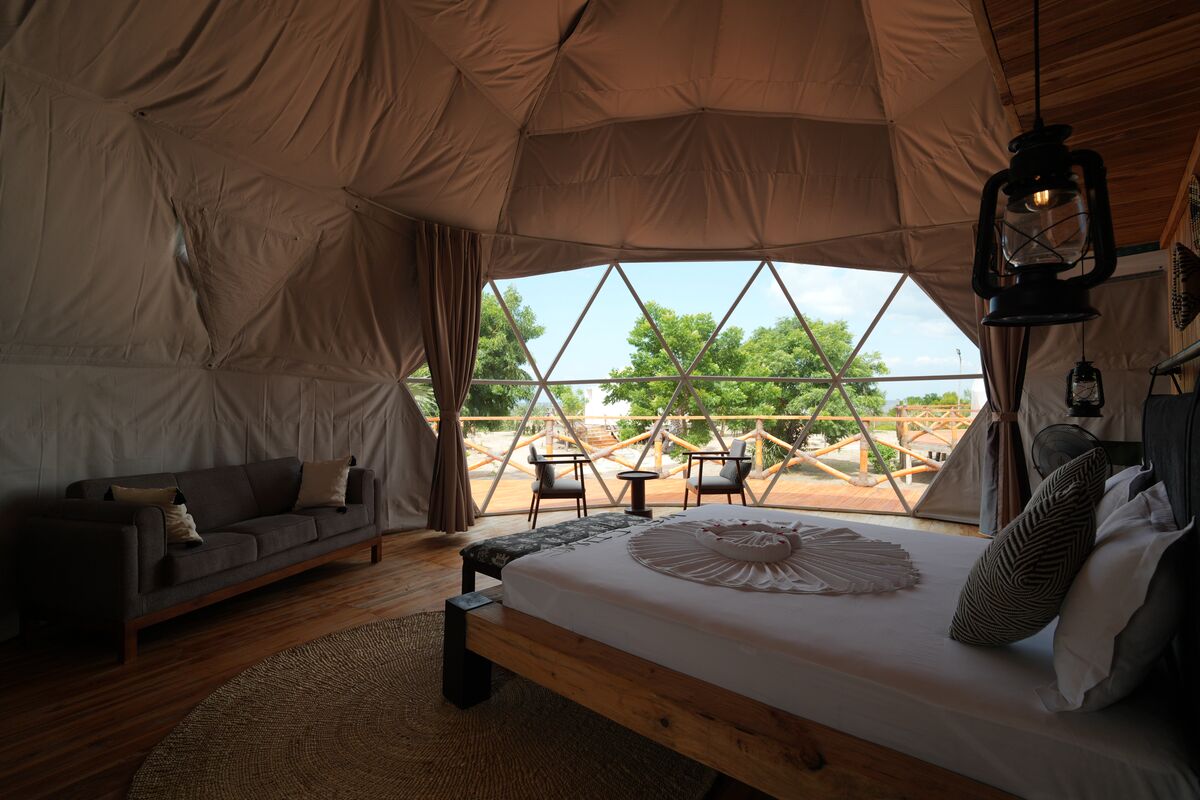 Tent by tent — Family Garden, Family Sea, Twin, Standard and the Honey Suite, each with its own photographs at last.