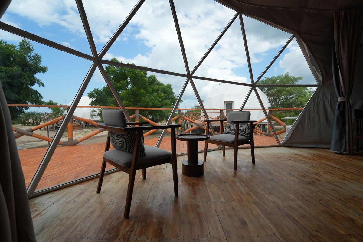 Tent by tent — Family Garden, Family Sea, Twin, Standard and the Honey Suite, each with its own photographs at last.